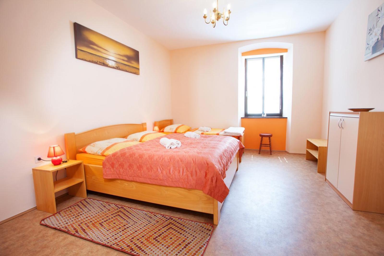 Apartma Na Starem Placu Idrija Ngoại thất bức ảnh